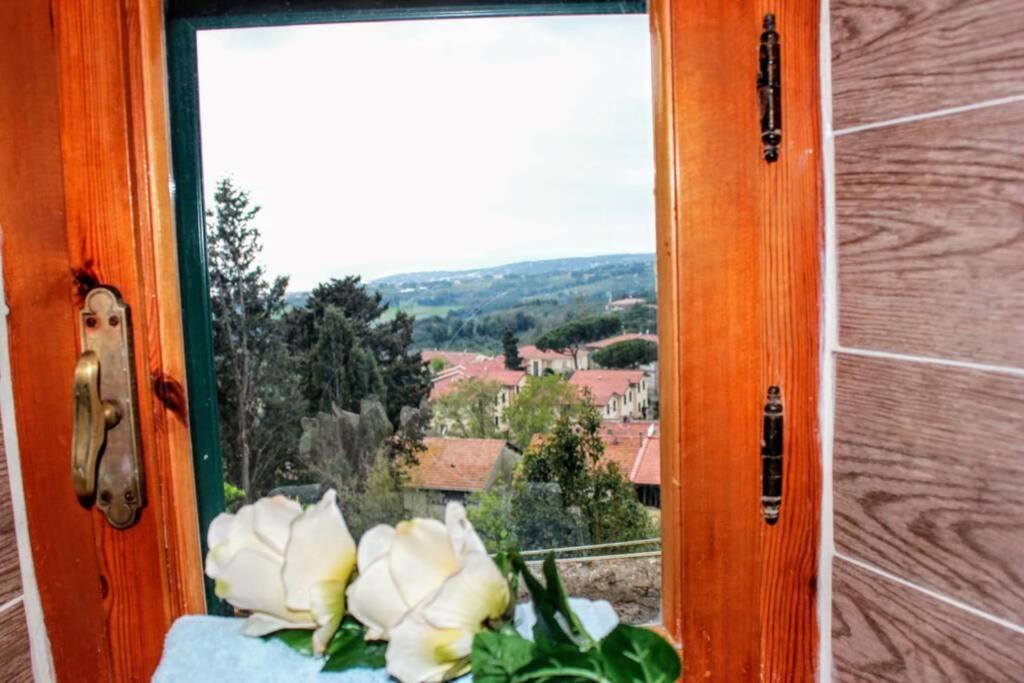 Panoramic And Beautiful House 4km From The Sea.